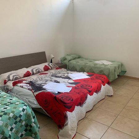 Villa Belvedere Mini Appartamento Pontecagnano Exteriör bild