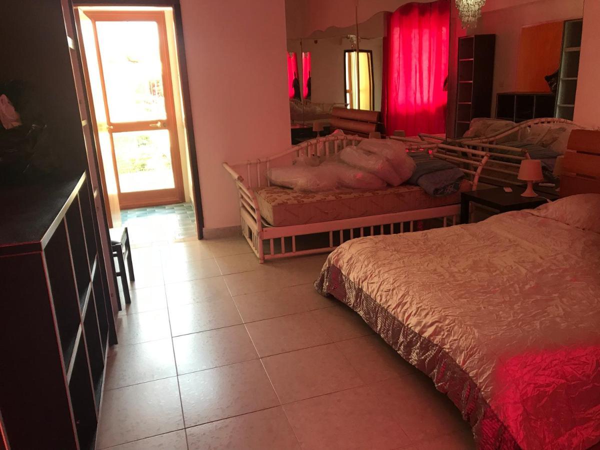 Villa Belvedere Mini Appartamento Pontecagnano Exteriör bild