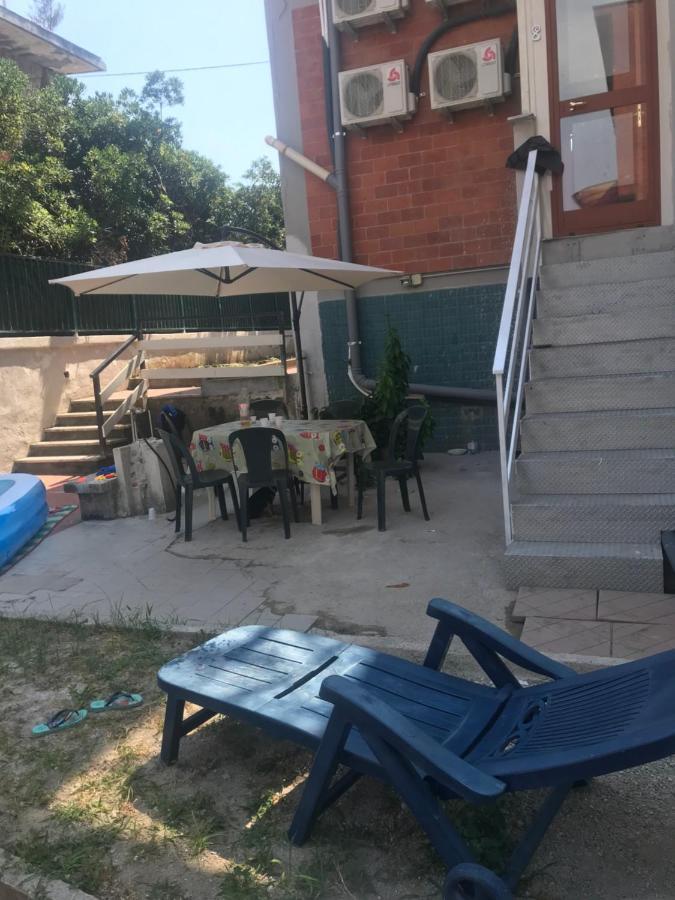Villa Belvedere Mini Appartamento Pontecagnano Exteriör bild