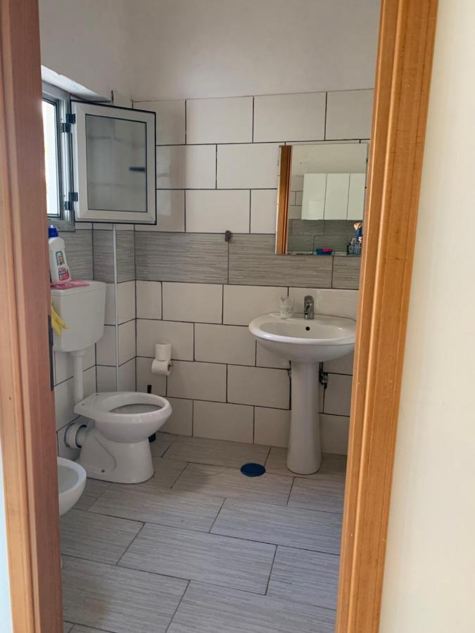 Villa Belvedere Mini Appartamento Pontecagnano Exteriör bild